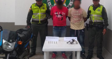 Dos sujetos capturados en flagrancia con un arma de fuego