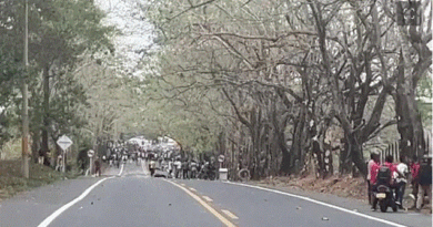 Pobladores de La Apartada, en Córdoba, no se aguantaron más, se enfrentaron protestantes que paralizan el comercio desde hace 6 días
